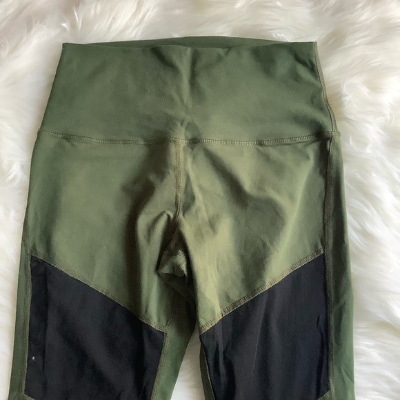 The Barre Code 7/8 Leggings High Panel Mesh Army Green Large - Picture 5 of 9